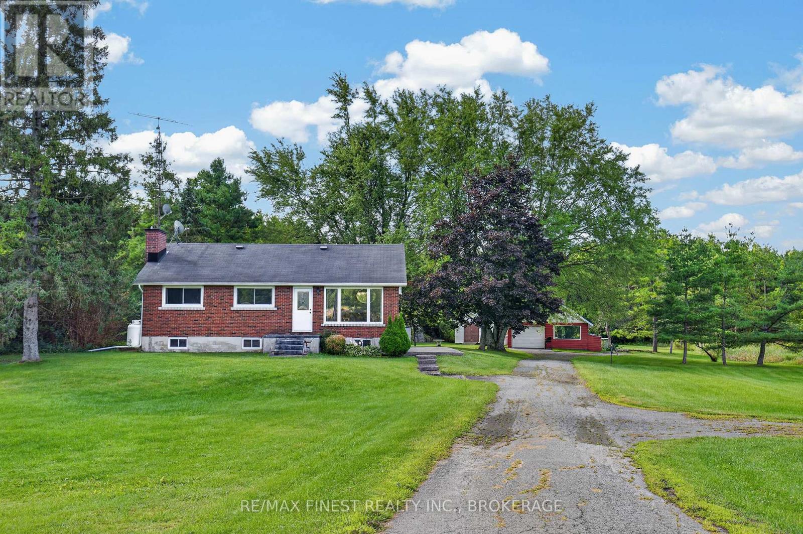 513 COUNTY ROAD 2 - 3