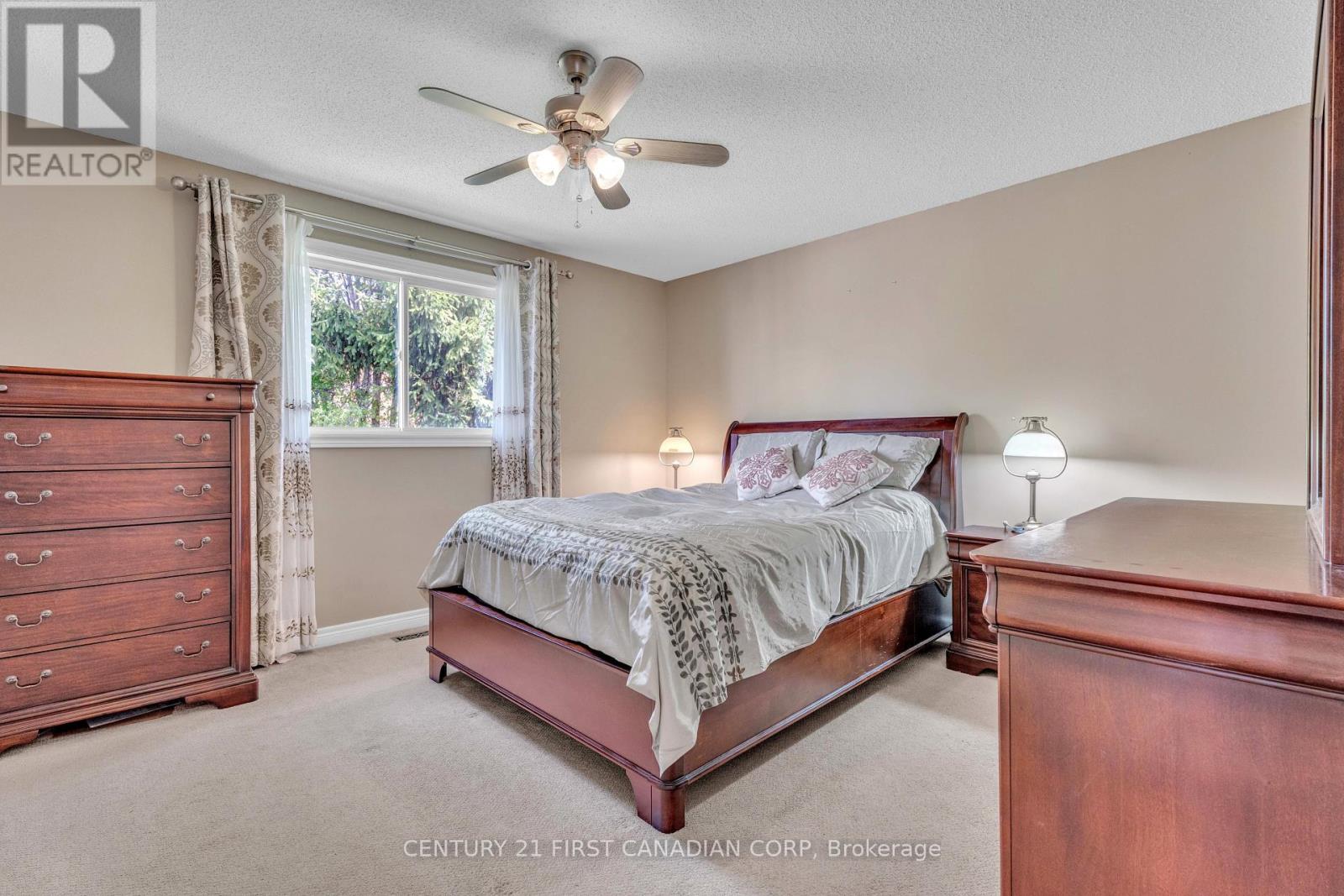 1761 DEVOS DRIVE - Image 16