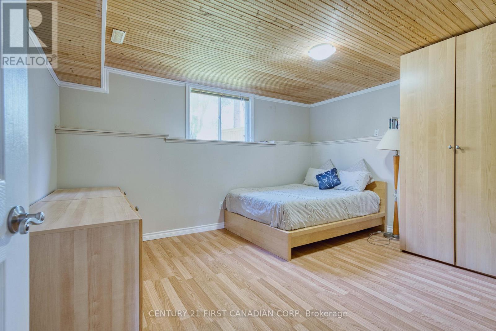 1761 DEVOS DRIVE - Image 22