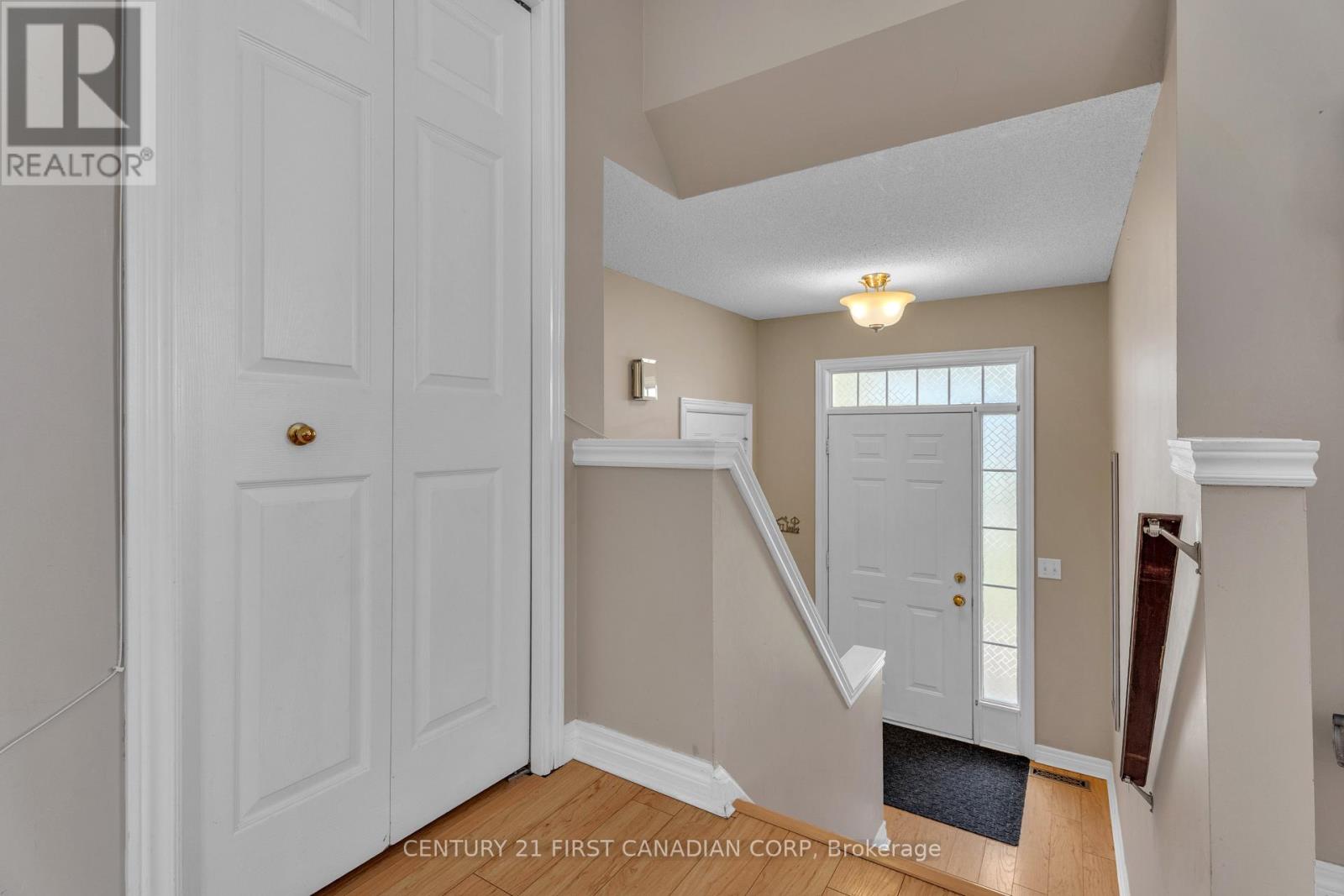 1761 DEVOS DRIVE - Image 9
