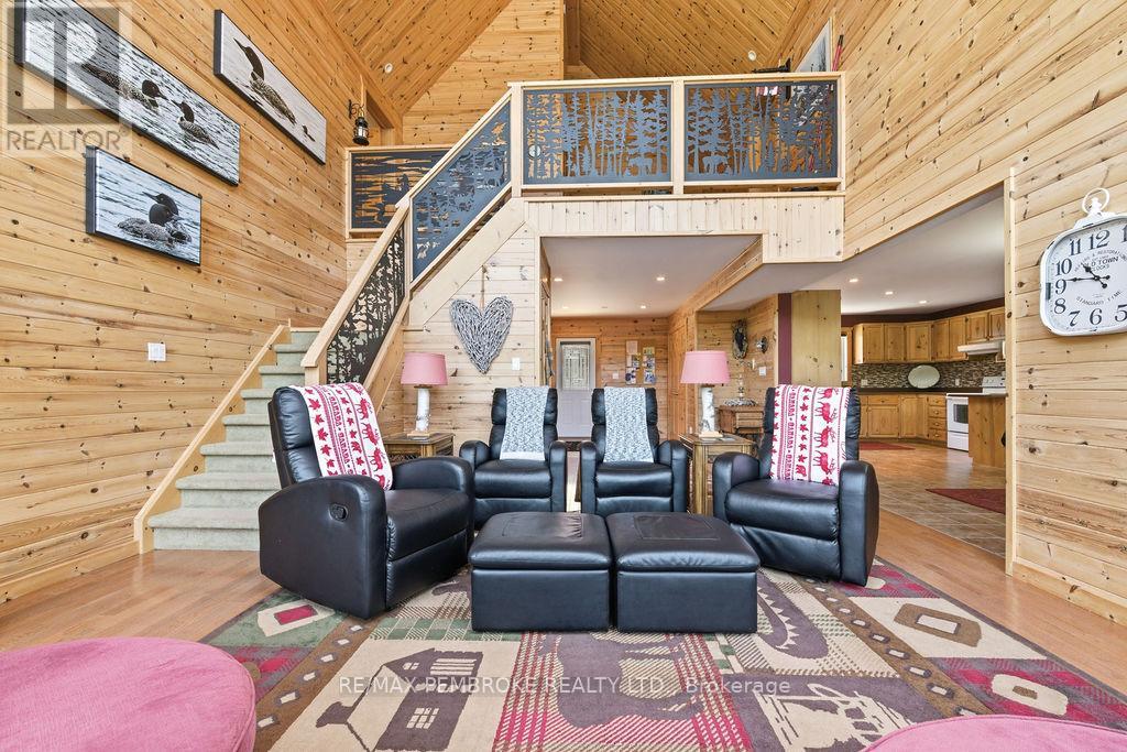208 RED FOX TRAIL - Image 23