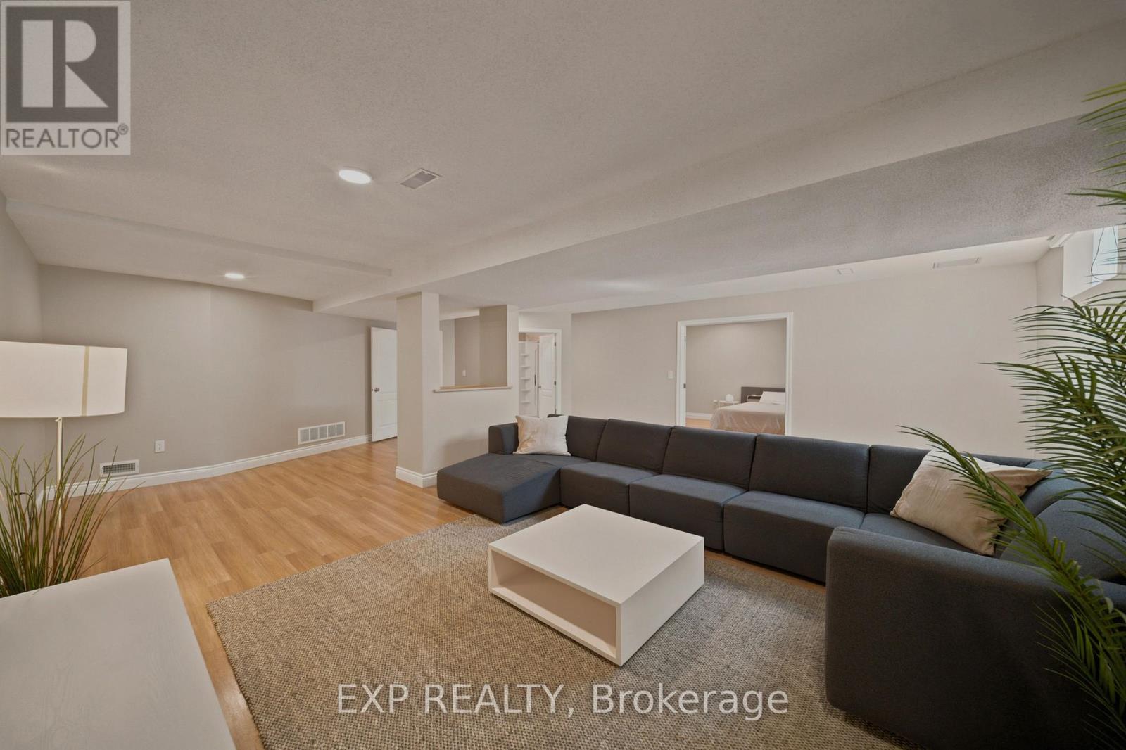 16 BRIDLEGATE PLACE - Image 36