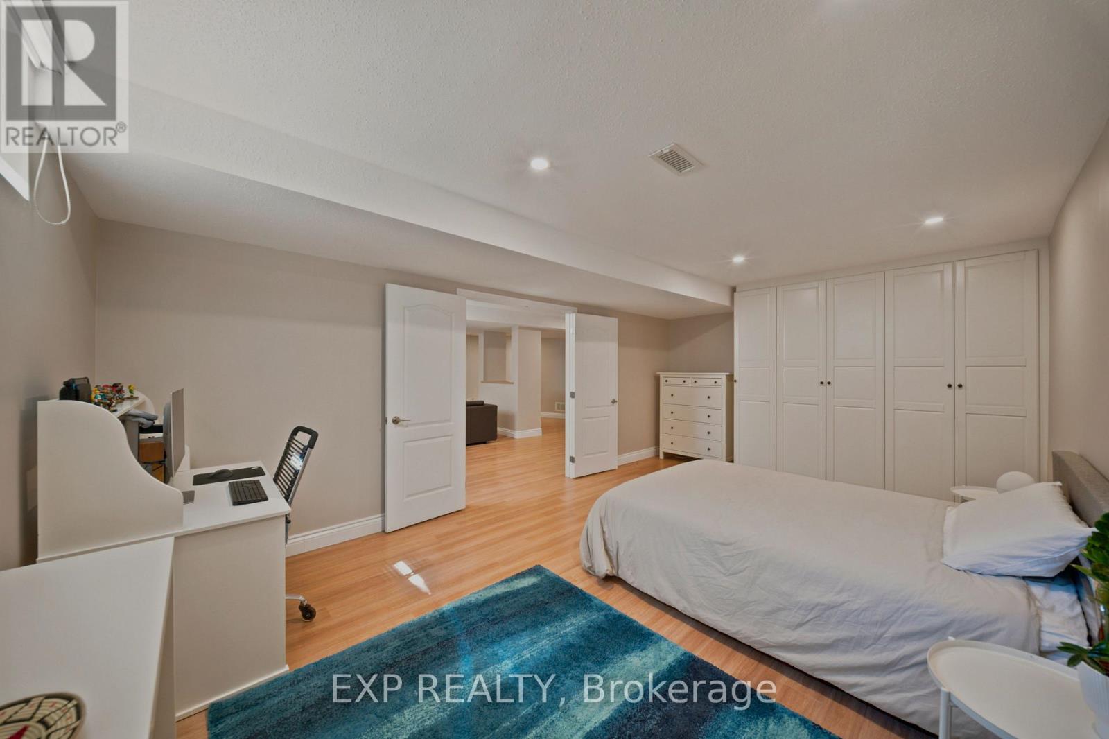 16 BRIDLEGATE PLACE - Image 39
