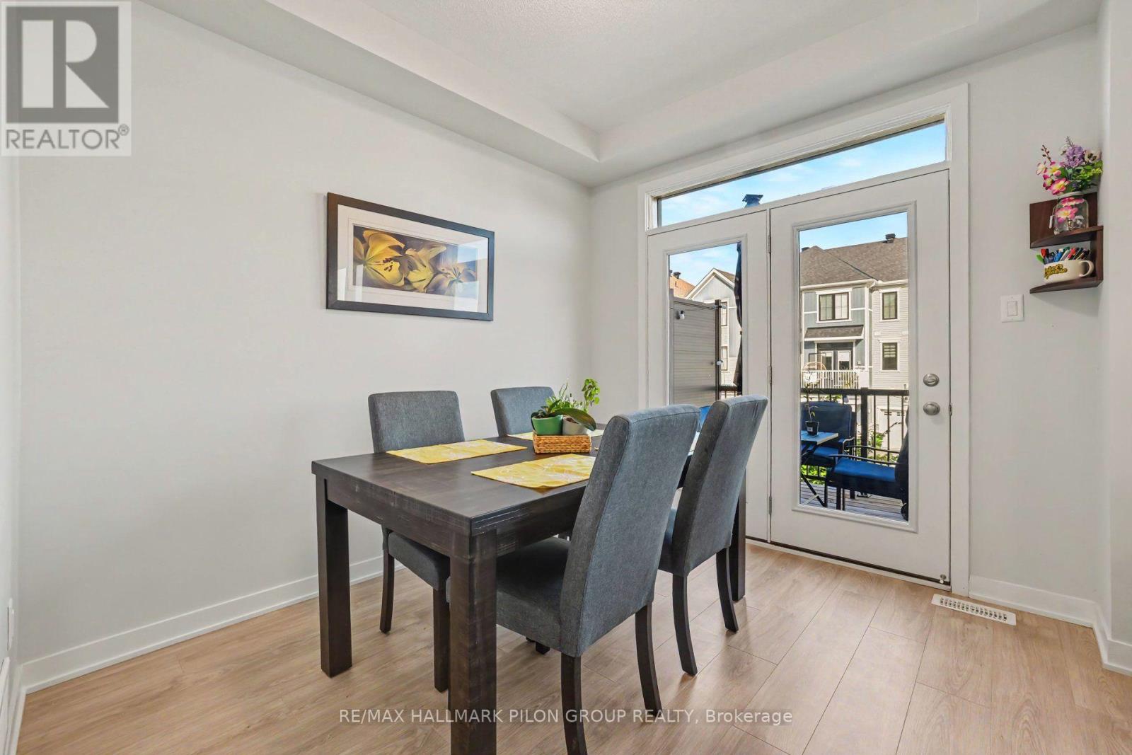 25 STITCH MEWS - 11