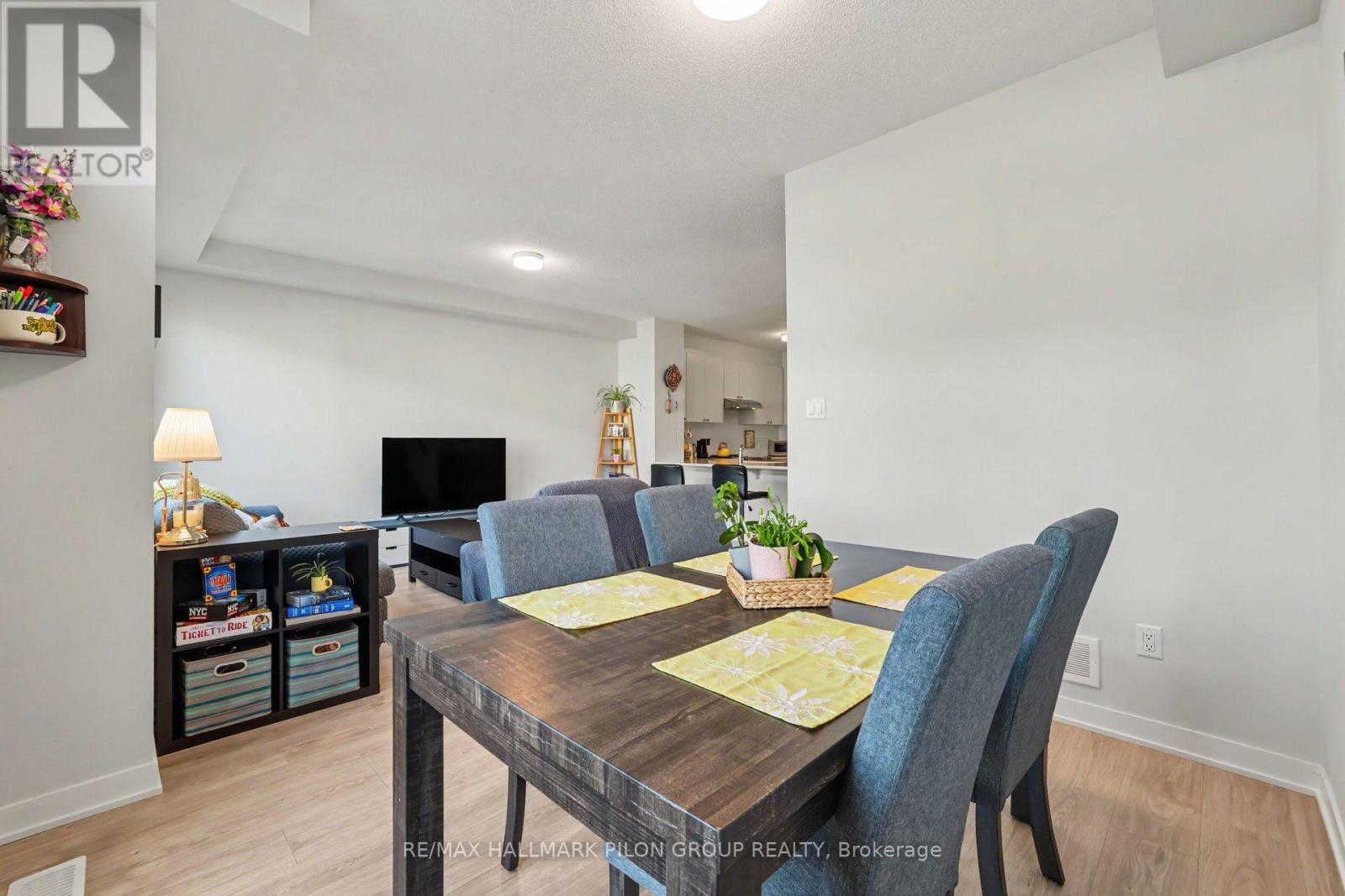 25 STITCH MEWS - 12
