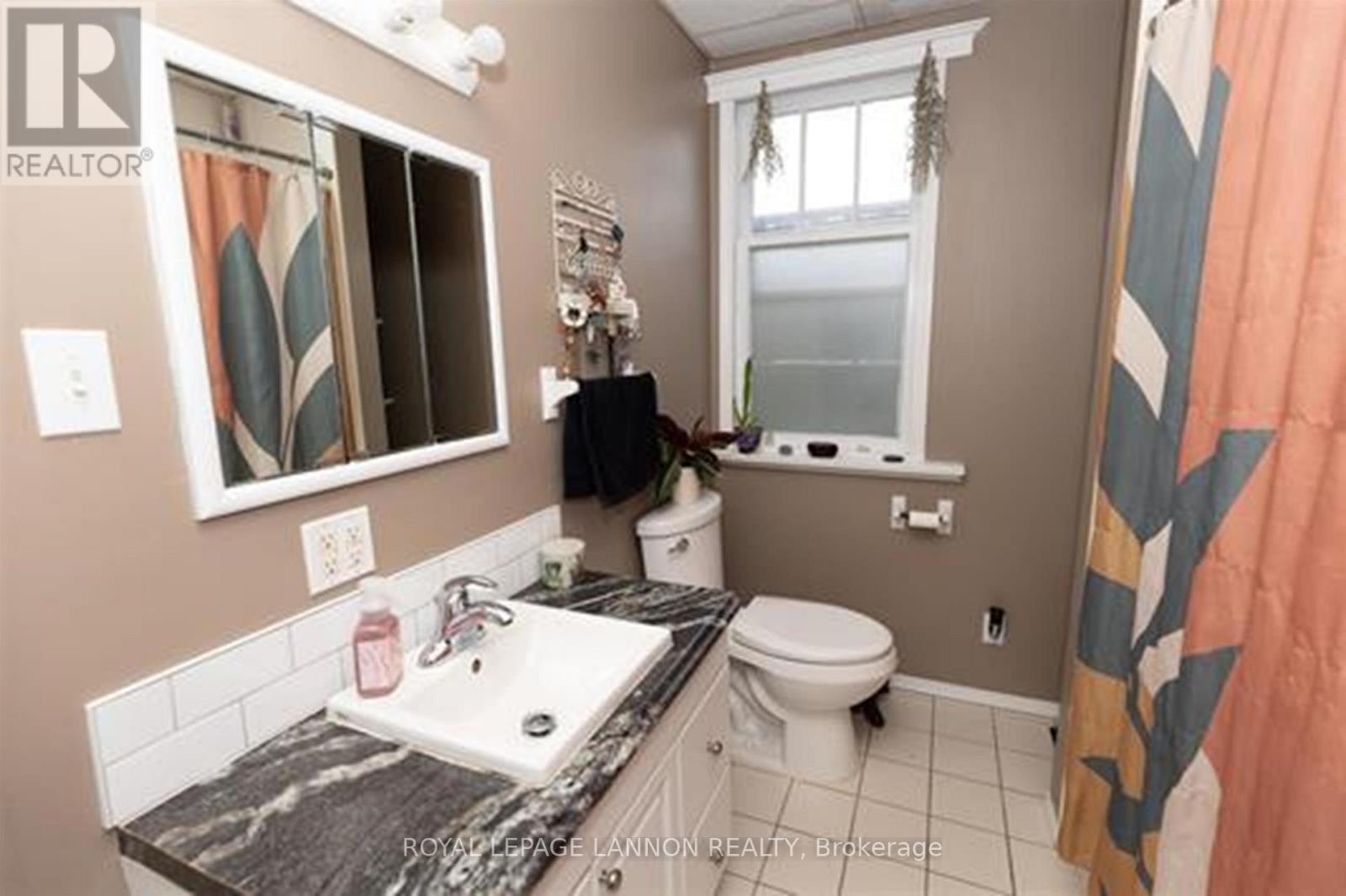 216 ONTARIO STREET - Image 14
