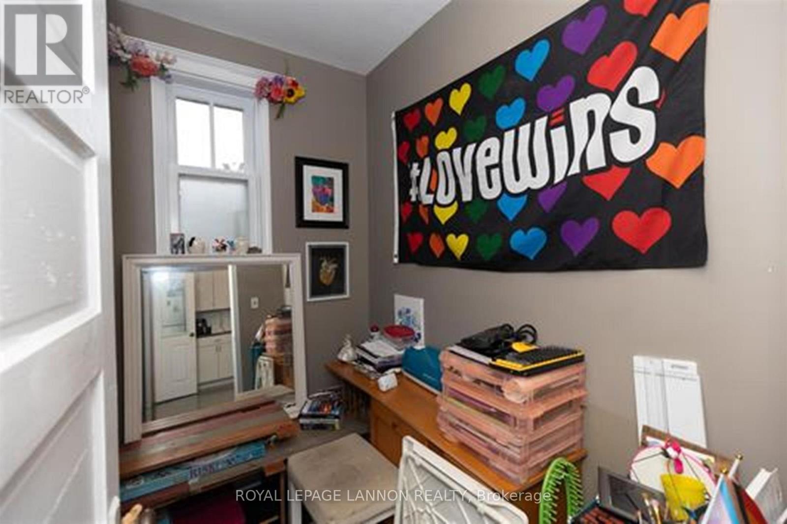 216 ONTARIO STREET - Image 12