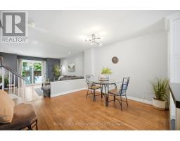 16 Dutch Myrtle Way, Toronto, ON M3B3K8 Photo 11