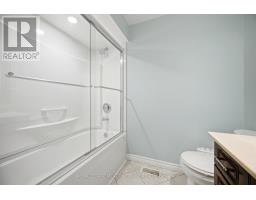 16 Dutch Myrtle Way, Toronto, ON M3B3K8 Photo 26