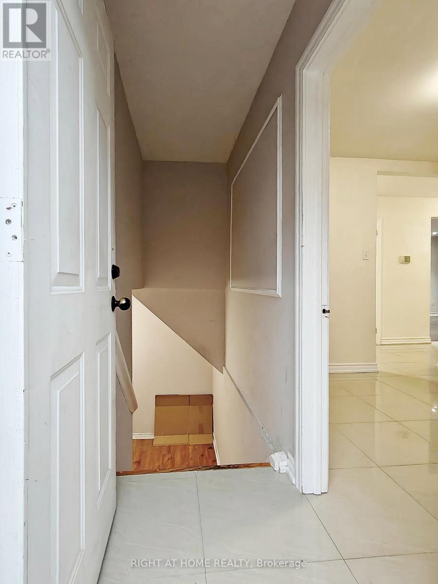 182 MCNICOLL AVENUE - 16