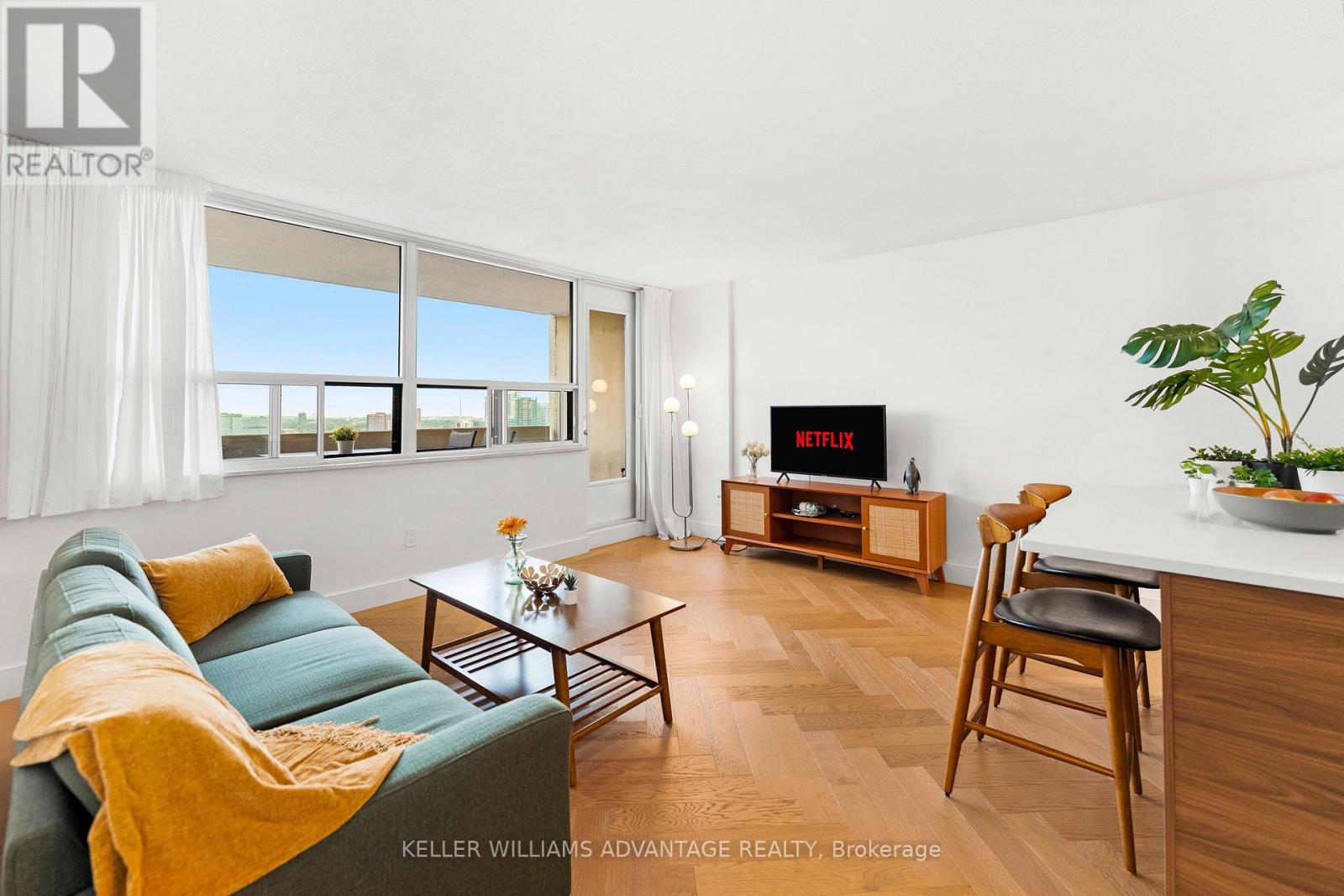 #2216 40 HOMEWOOD AVENUE - Image 5