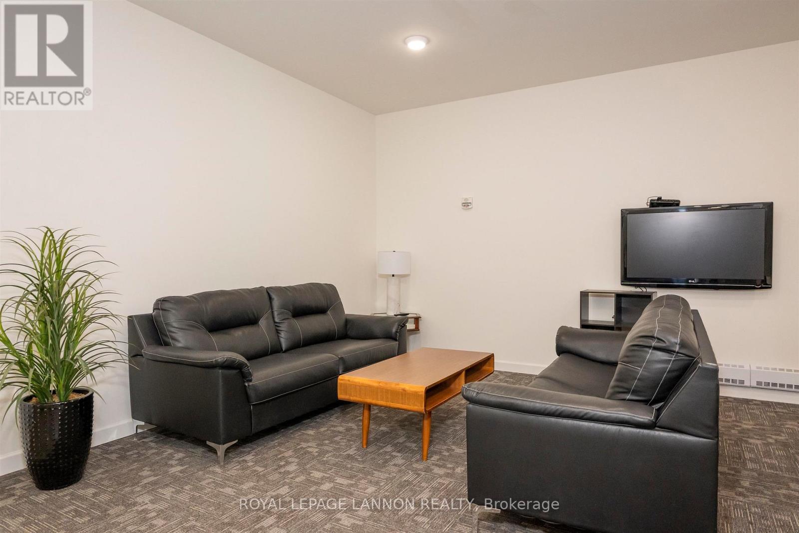 #3209 96 HIGH STREET N - Image 6