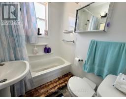 16 Wenonah Drive, Manitouwadge, ON P0T2C0 Photo 9