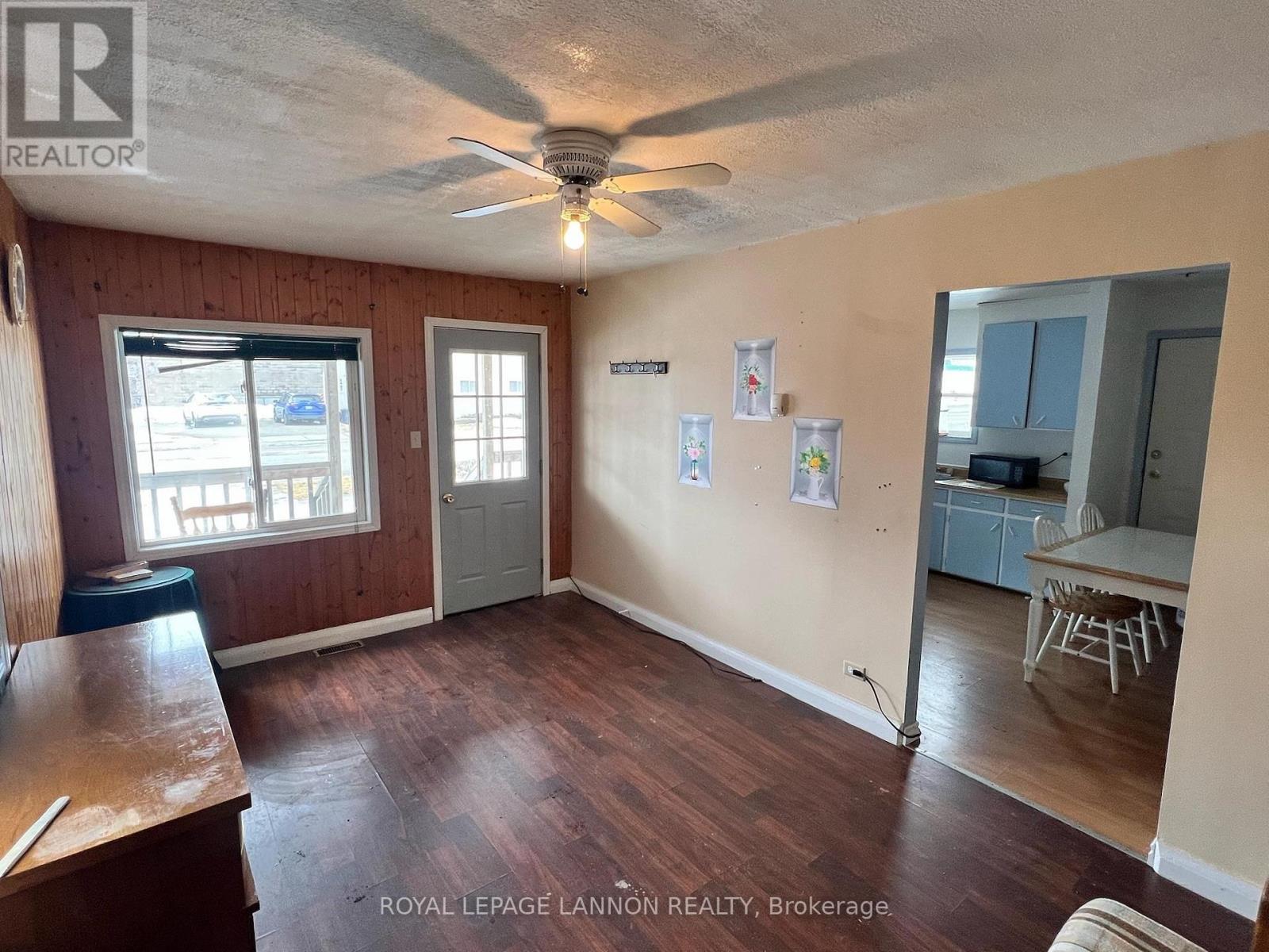 131 BURNS STREET - 6
