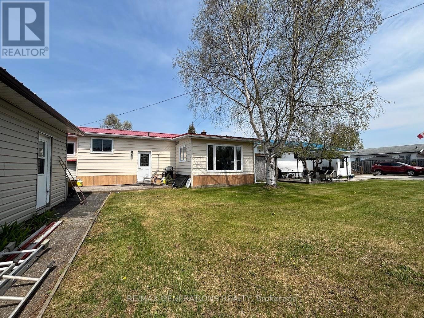 14 LLOYD IRWIN STREET - 36