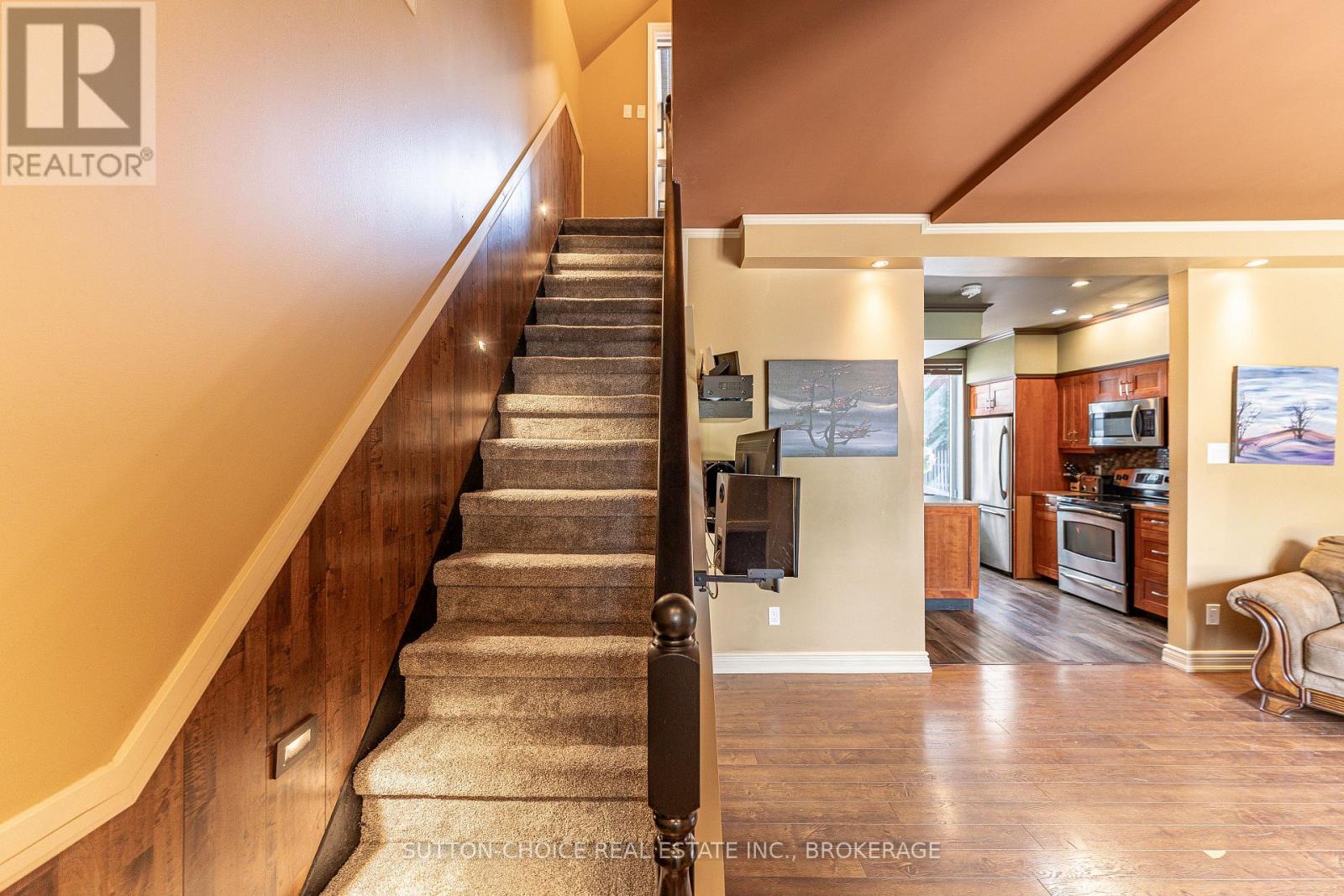 372 THIRD AVENUE E - Image 6