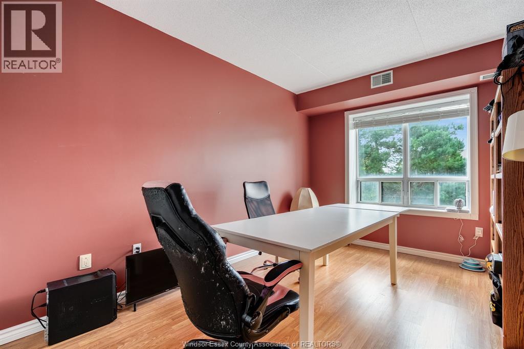 #502 1885 Normandy STREET - 26