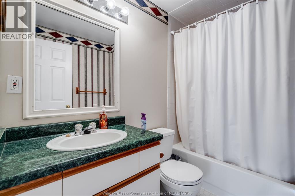 #502 1885 Normandy STREET - 28