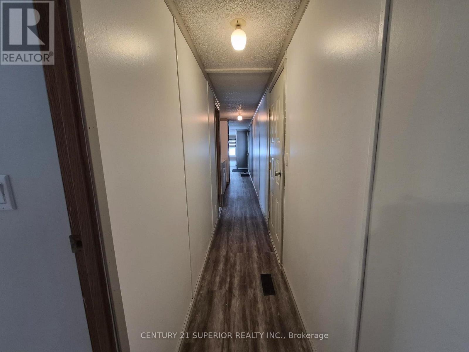 66 JACKSON CRESCENT - 35