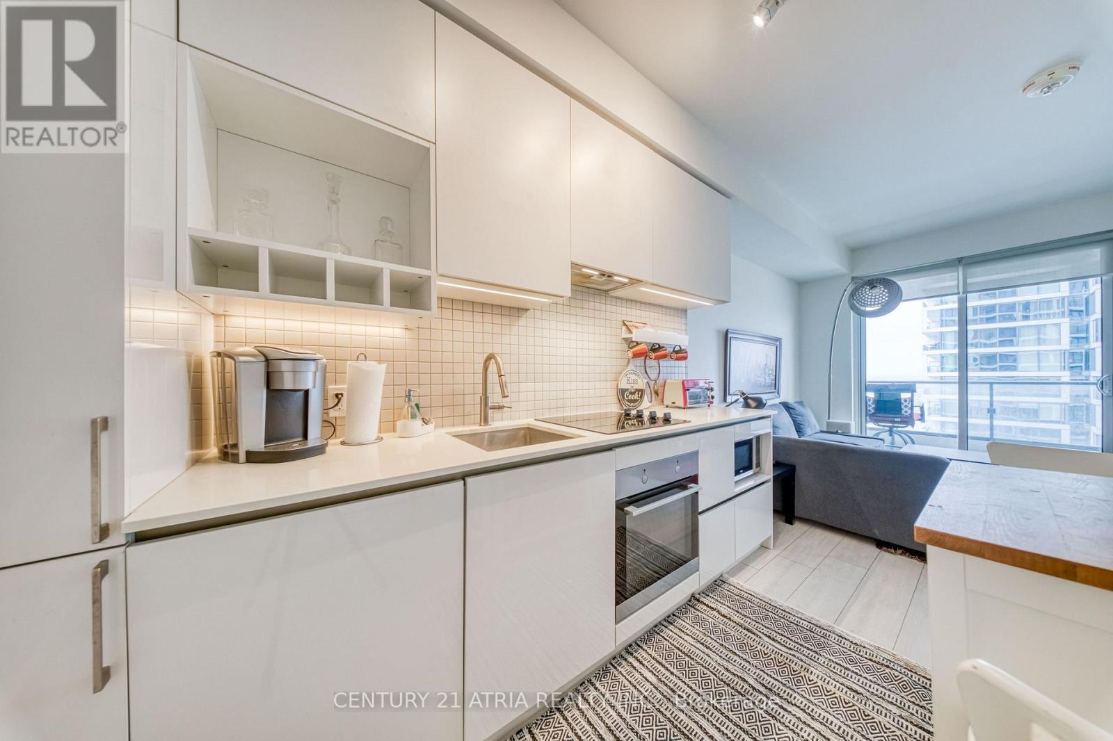 #1811 950 PORTAGE PARKWAY - 10