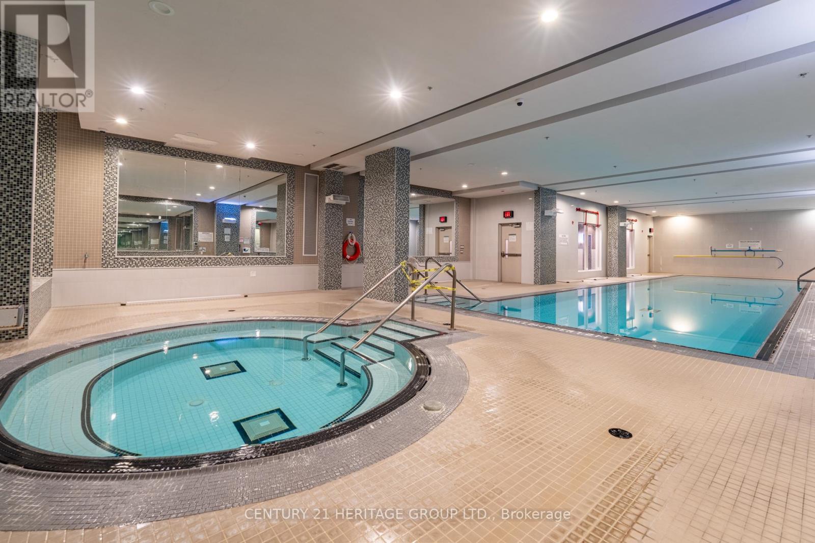 #909 75 NORMAN BETHUNE AVENUE - 32