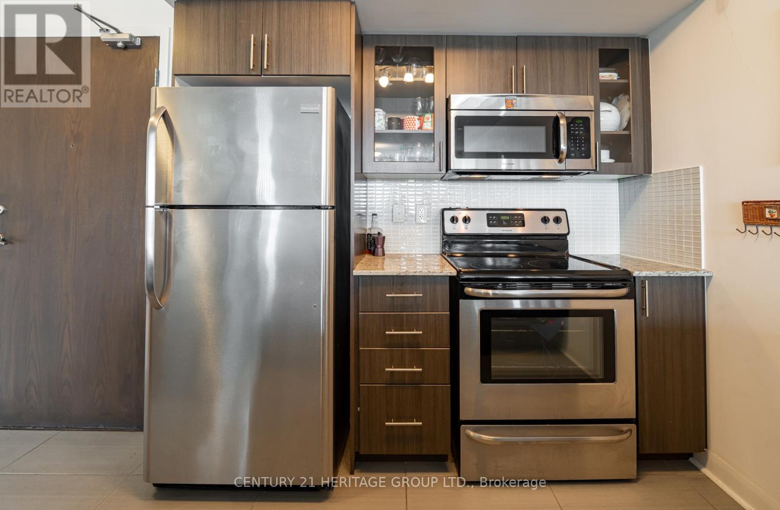 #909 75 NORMAN BETHUNE AVENUE - Image 9