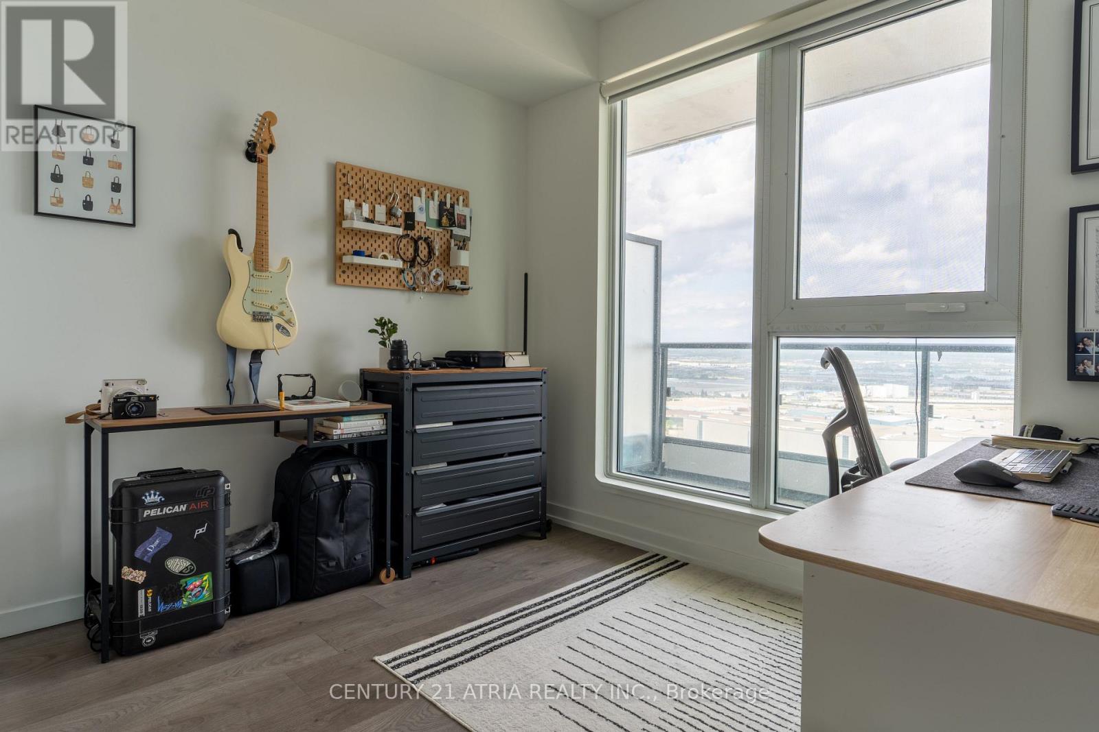 #2803 950 PORTAGE PARKWAY - 7