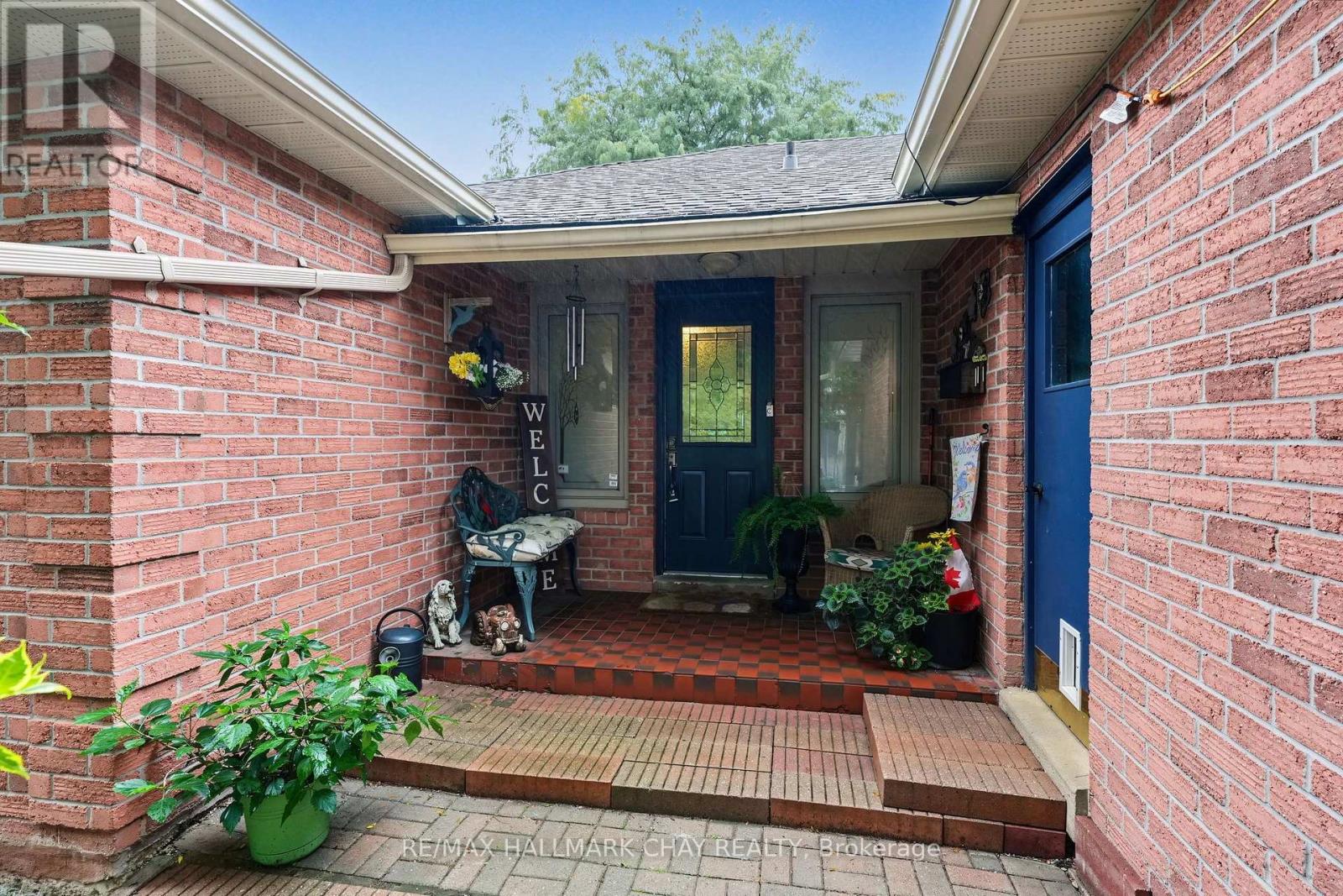 66 HUTCHINSON DRIVE - Image 3