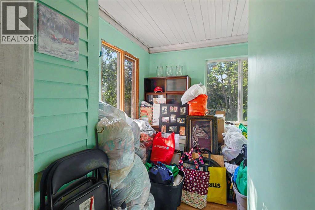 222001 Range Road 225B - 18