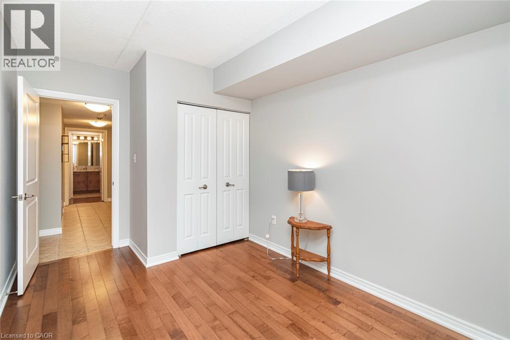 #105 56 KERMAN Avenue - Image 32