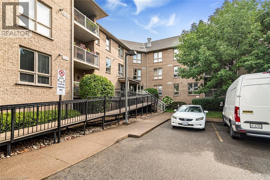 #105 56 KERMAN Avenue - 4