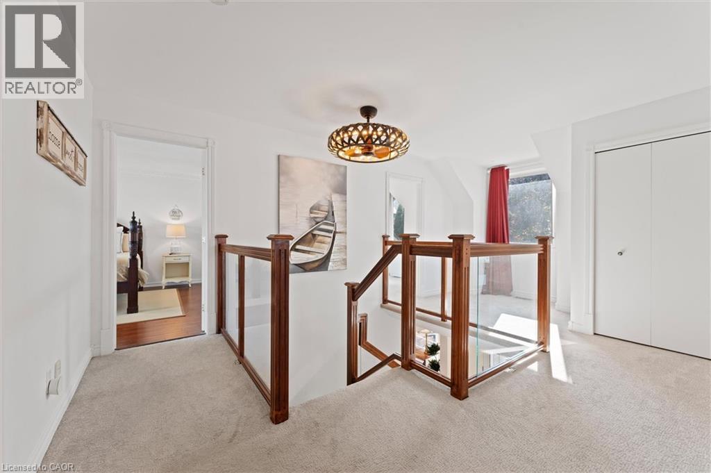 139 LAKEVIEW Drive - 24