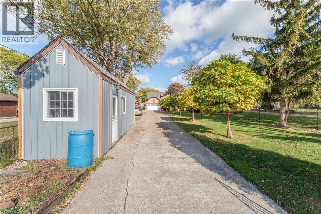 139 LAKEVIEW Drive - 40