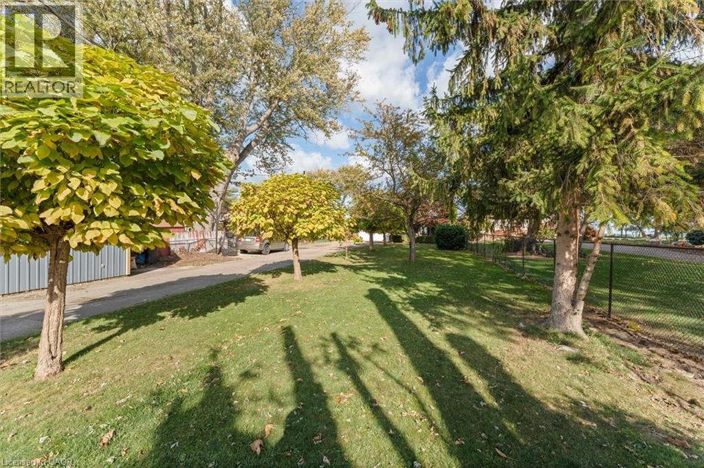 139 LAKEVIEW Drive - 41