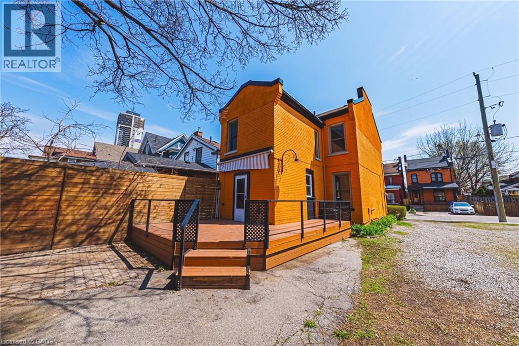 116 CATHARINE Street S - 14