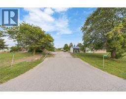 Family room - 7882 + 7884 Rawlings Road, Lambton Shores, ON N0N1J0 Photo 10