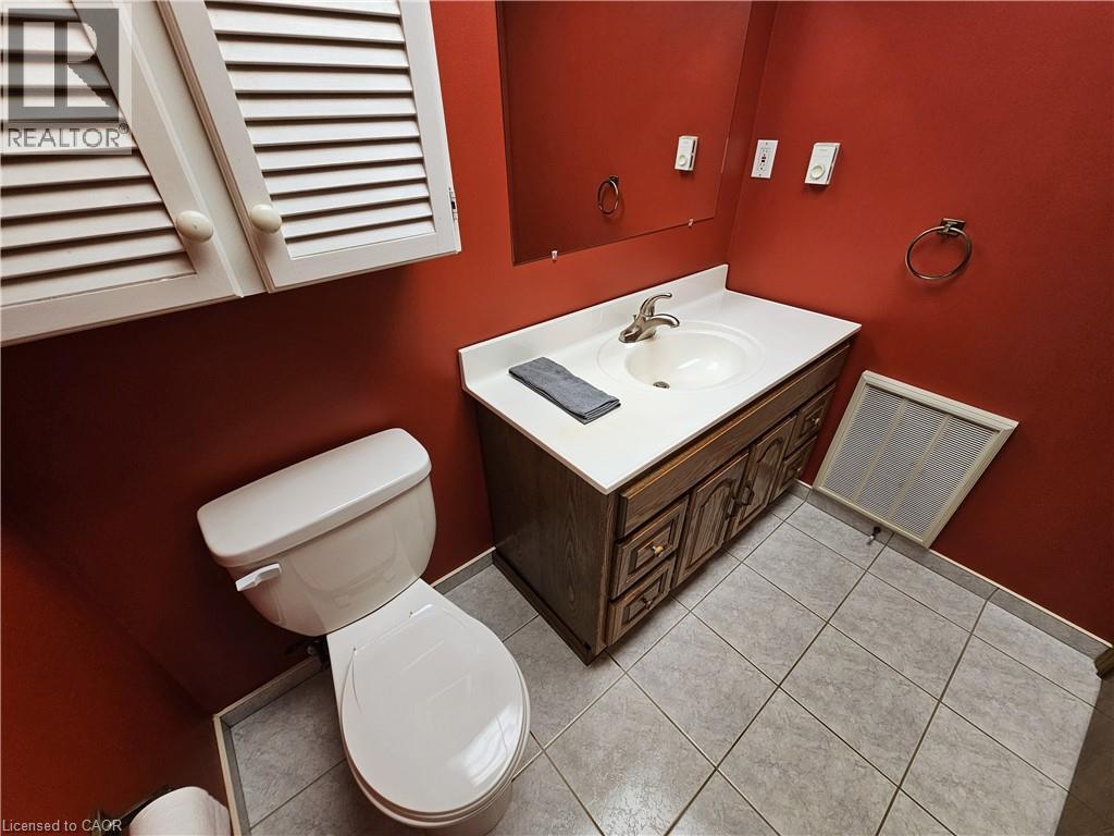 23 CHURCHILL Circle - Image 34
