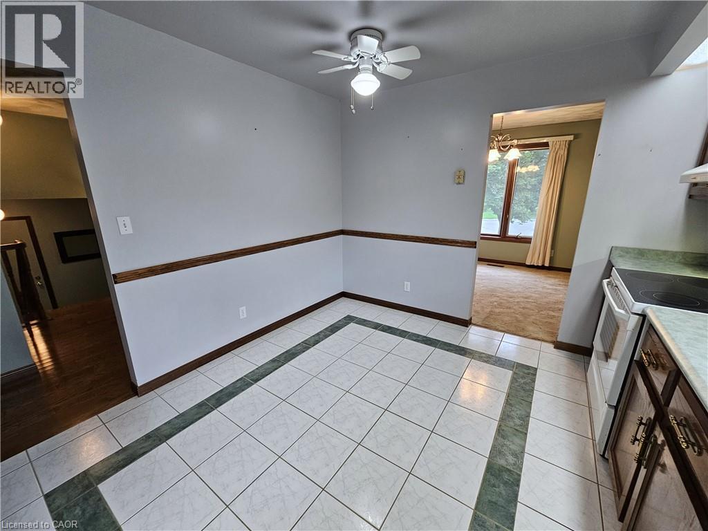 23 CHURCHILL Circle - Image 15