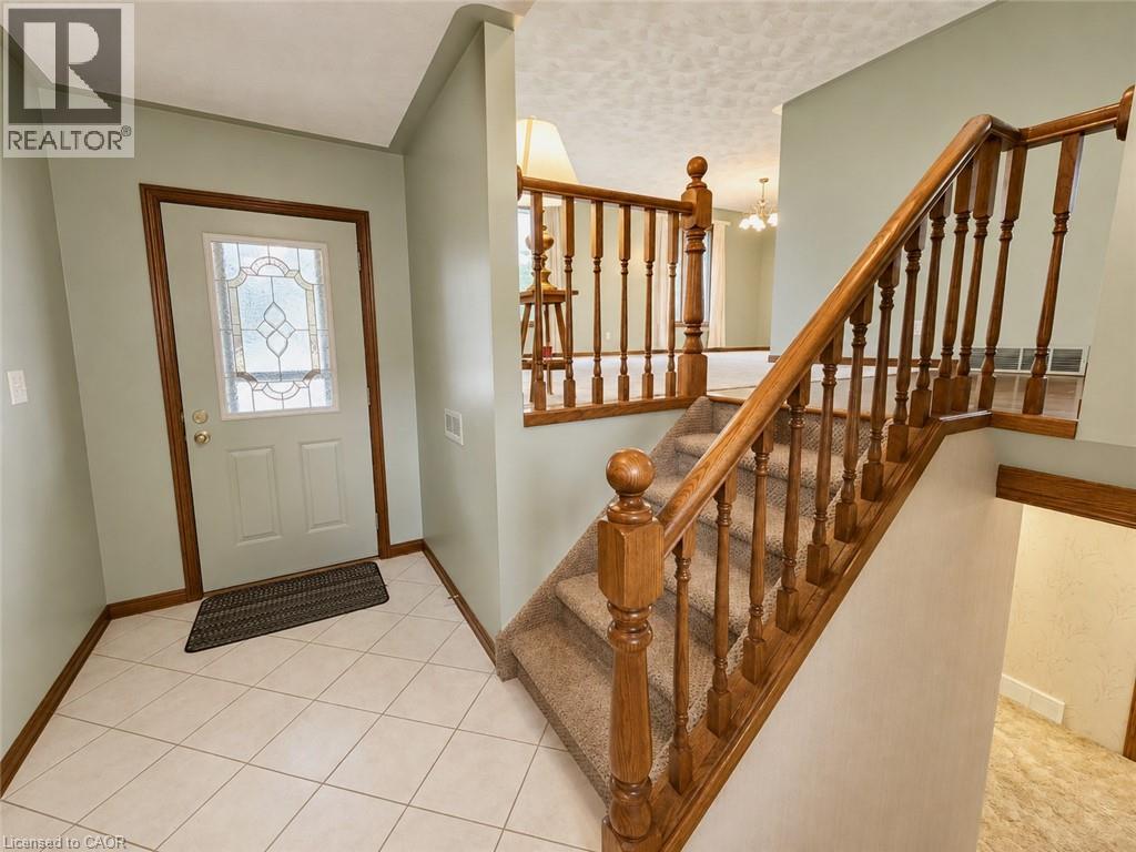 23 CHURCHILL Circle - Image 5