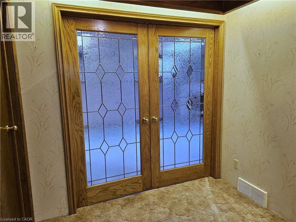 23 CHURCHILL Circle - Image 28