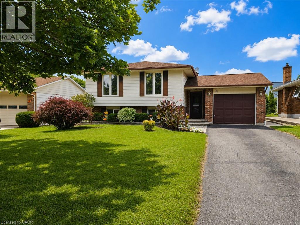 23 CHURCHILL Circle - 48