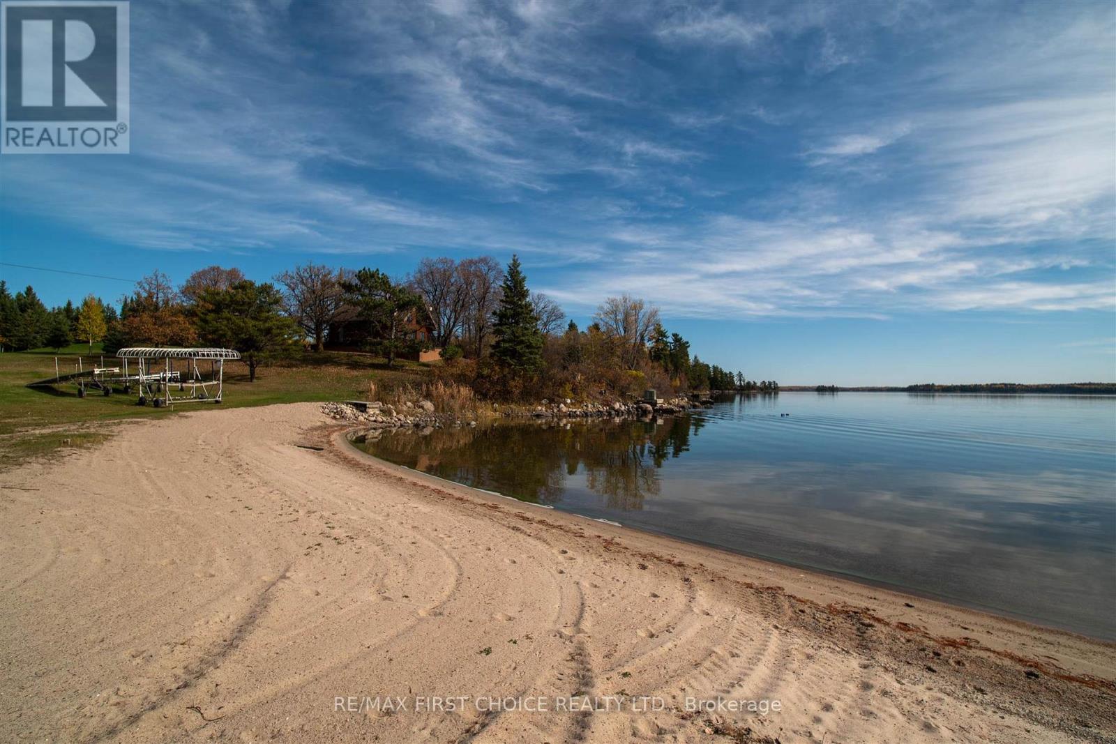 20 DUBOIS ROAD N - Image 48