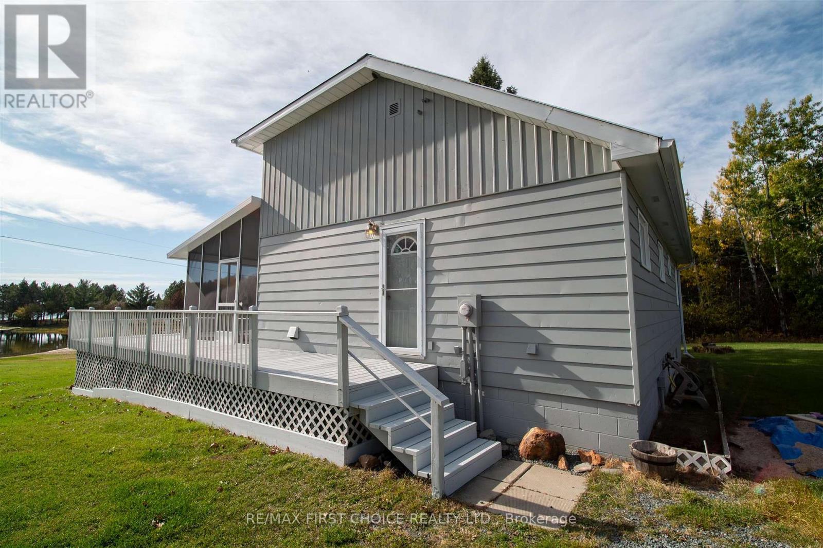 20 DUBOIS ROAD N - Image 45