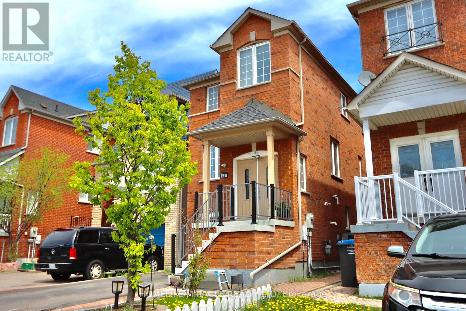 43 CARANCI CRESCENT - 3
