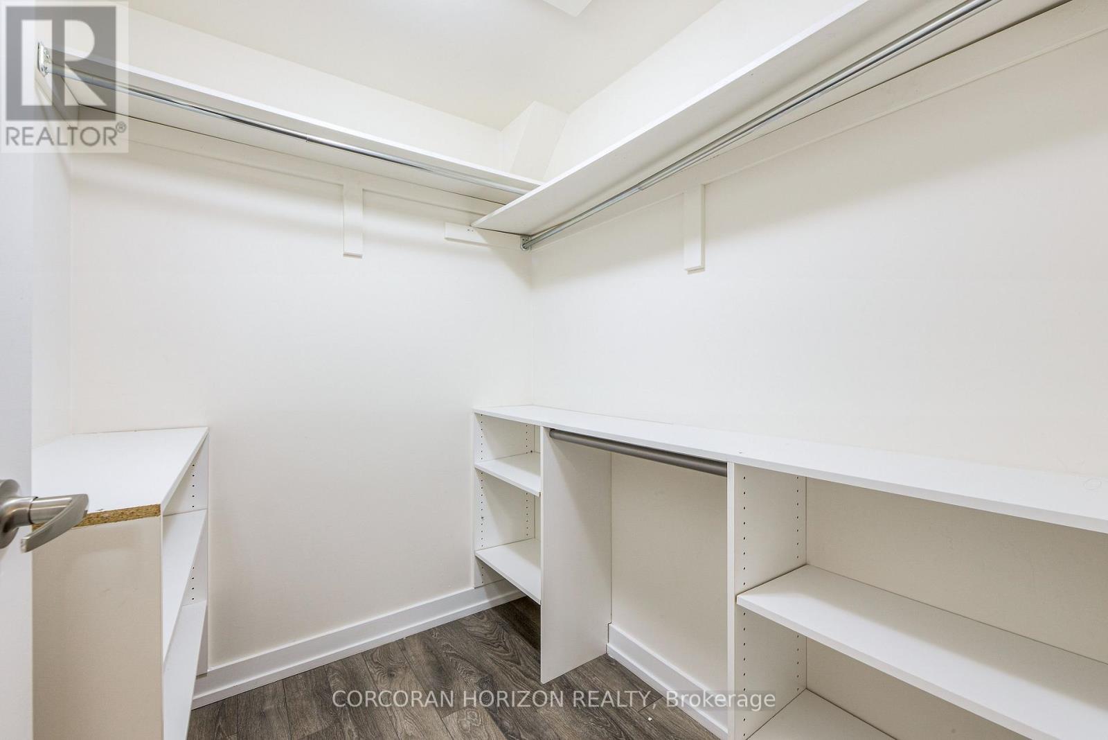 #70 2315 SHEPPARD AVENUE W - 27