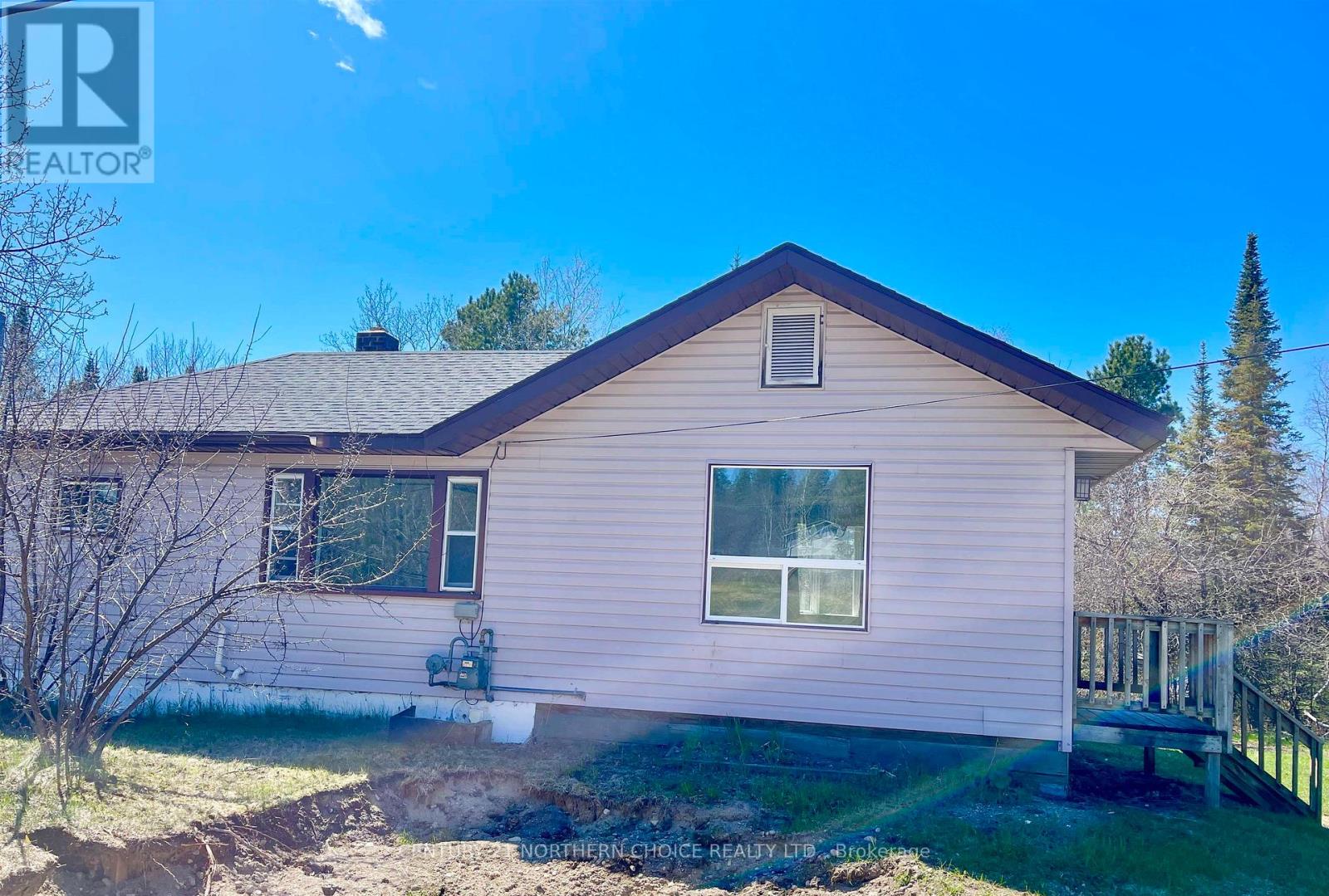 70 ARMSTRONG STREET, Machin