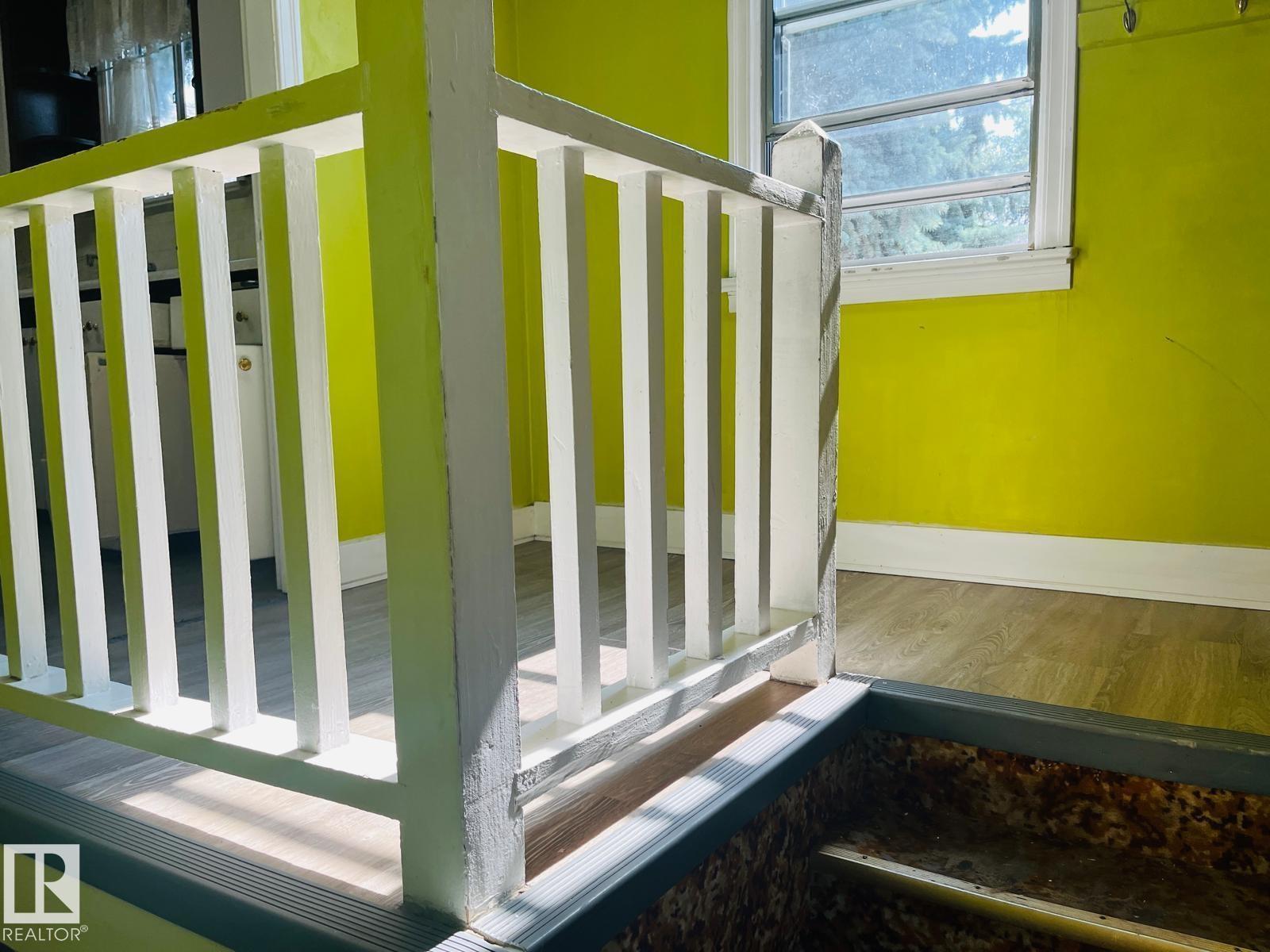 11408 82 ST NW - 11