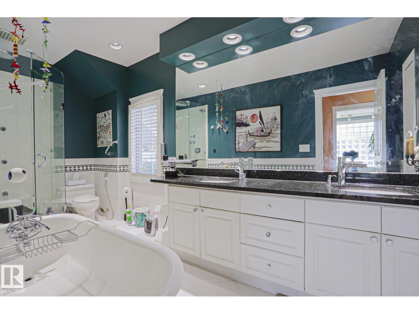 10814 125 ST NW - 37