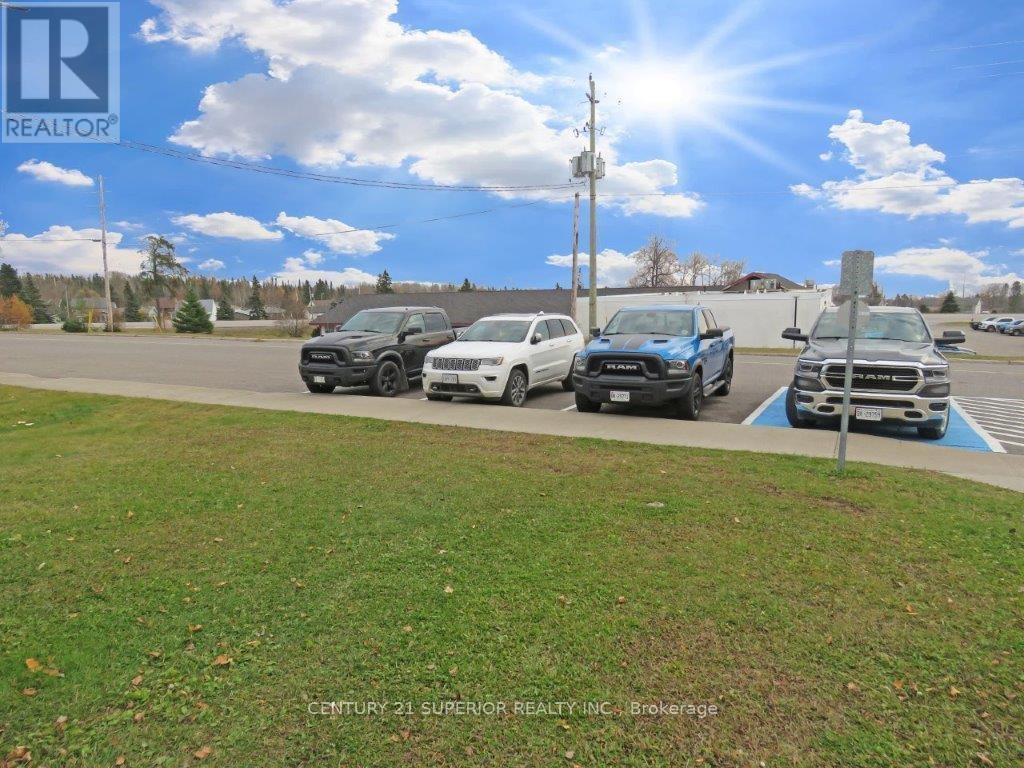 41 SIMCOE PLAZA, Terrace Bay — photo 5