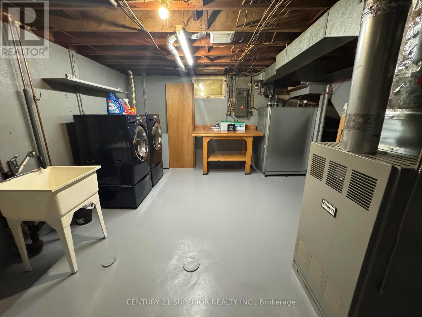 3 FALCON DRIVE - Image 22
